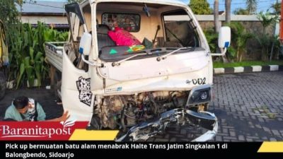 Pick up hantam Halte Trans Jatim Singkalan