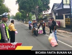 Takjil Ramadhan Gratis Diserbu Warga, Kolaborasi Polisi-LSM GMBI