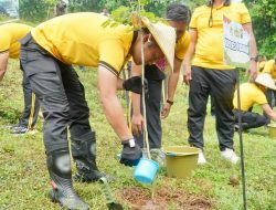 Kapolres Pasuruan Tanam