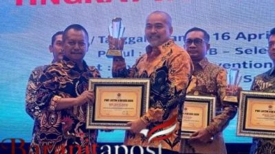 Prestasi Membanggakan AKBP Arbaridi Jumhur Raih Penghargaan PWI Jatim   