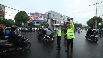 Hari Buruh Surabaya kondusif