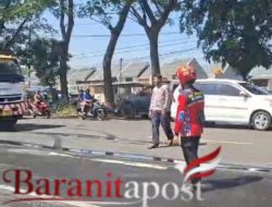 Menuju Lokasi Kebakaran Mobil Damkar Tabrak Truk