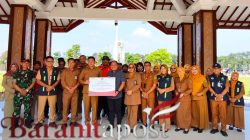 Kursi Tambah Kenyamanan, Bupati Ajak Jaga Alun-Alun Sidoarjo   