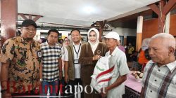 Wabup & Ketua TP PKK Salurkan Bantuan Pangan
