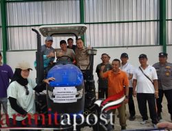 Subandi Gaspol Modernisasi Pertanian Sidoarjo Lewat Bantuan Traktor