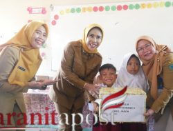 Mimik Idayana Tinjau SD Kupang, Perbaikan Sekolah Dipercepat