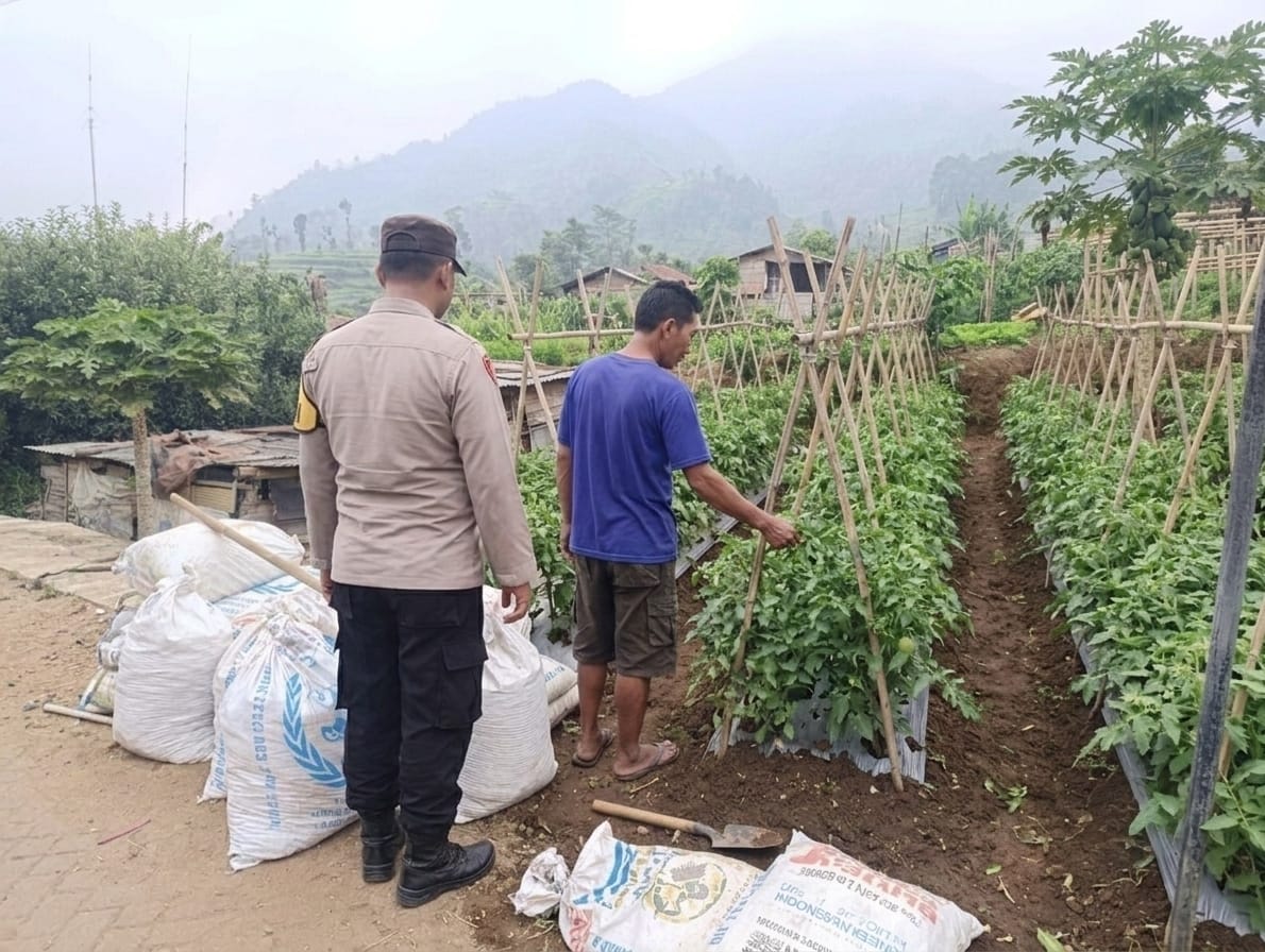 Bhabinkamtibmas Desa Blarang
