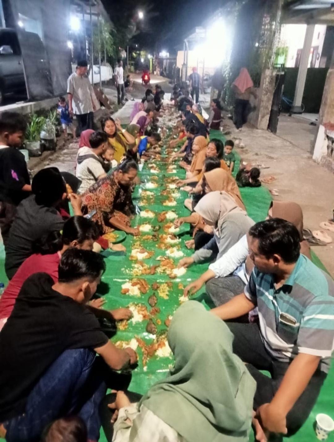 Satu Meja, Warga Kedanten Bangun Kebersamaan