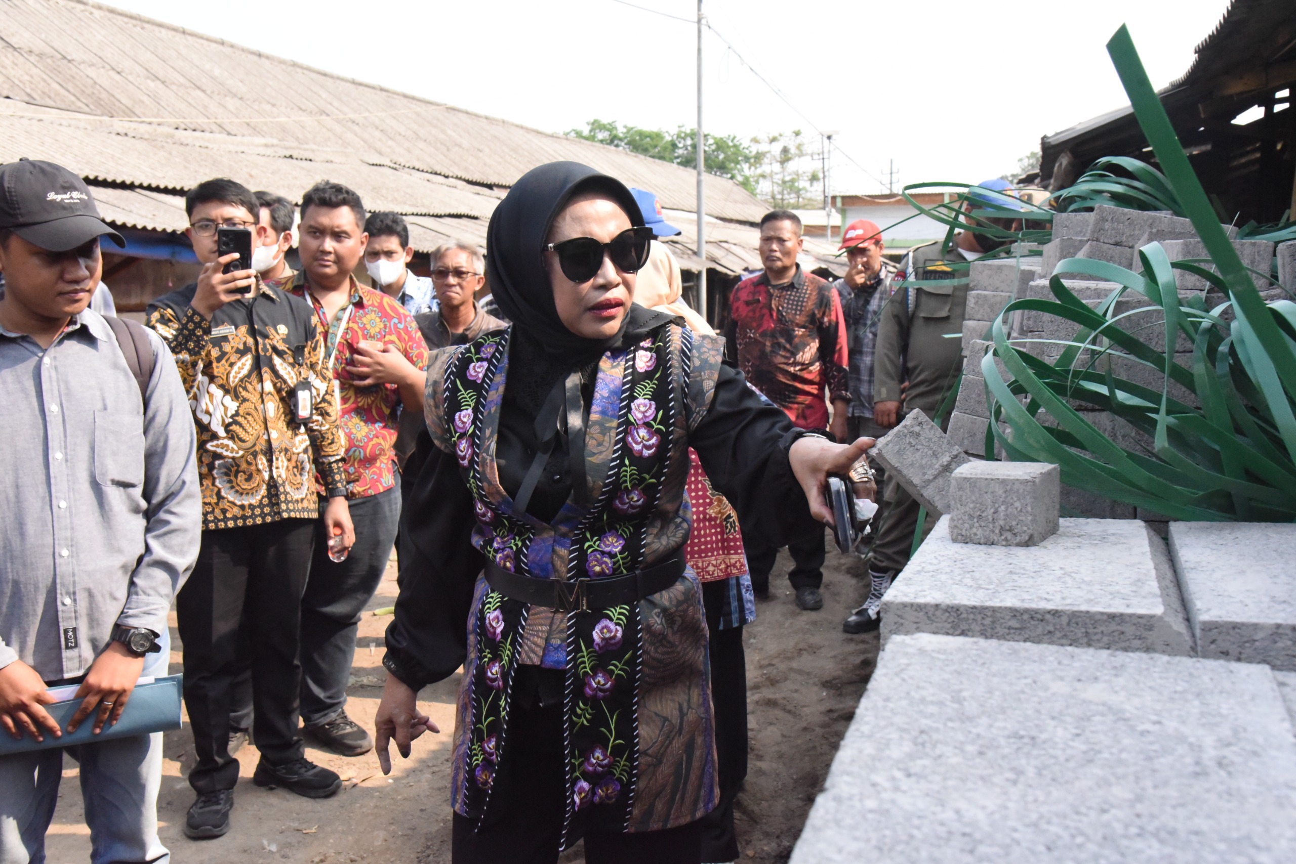 Wabup Mimik Temukan Proyek Pasar Taman Telat, Kontraktor Terancam Sanksi
