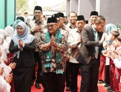 Mendikdasmen Dorong Sekolah
