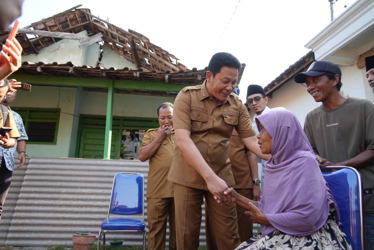 Dinsos dan Baznas Salurkan Bantuan
